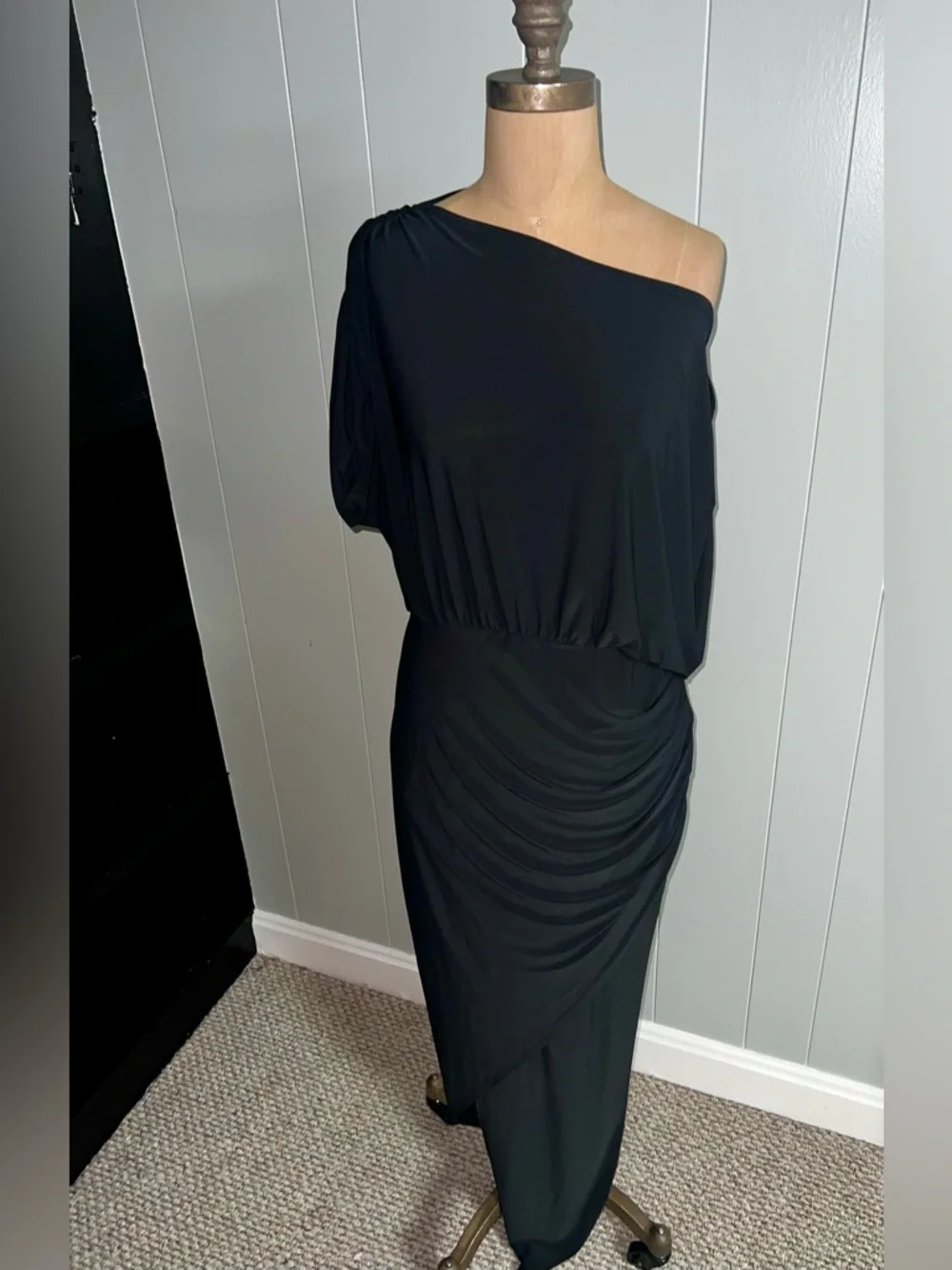 Fashion Nova Black One-Shoulder Ruched Maxi Dress - Picture 4 of 6